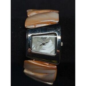 Ruby Quartz Shell Bracelet Watch Japan Movement